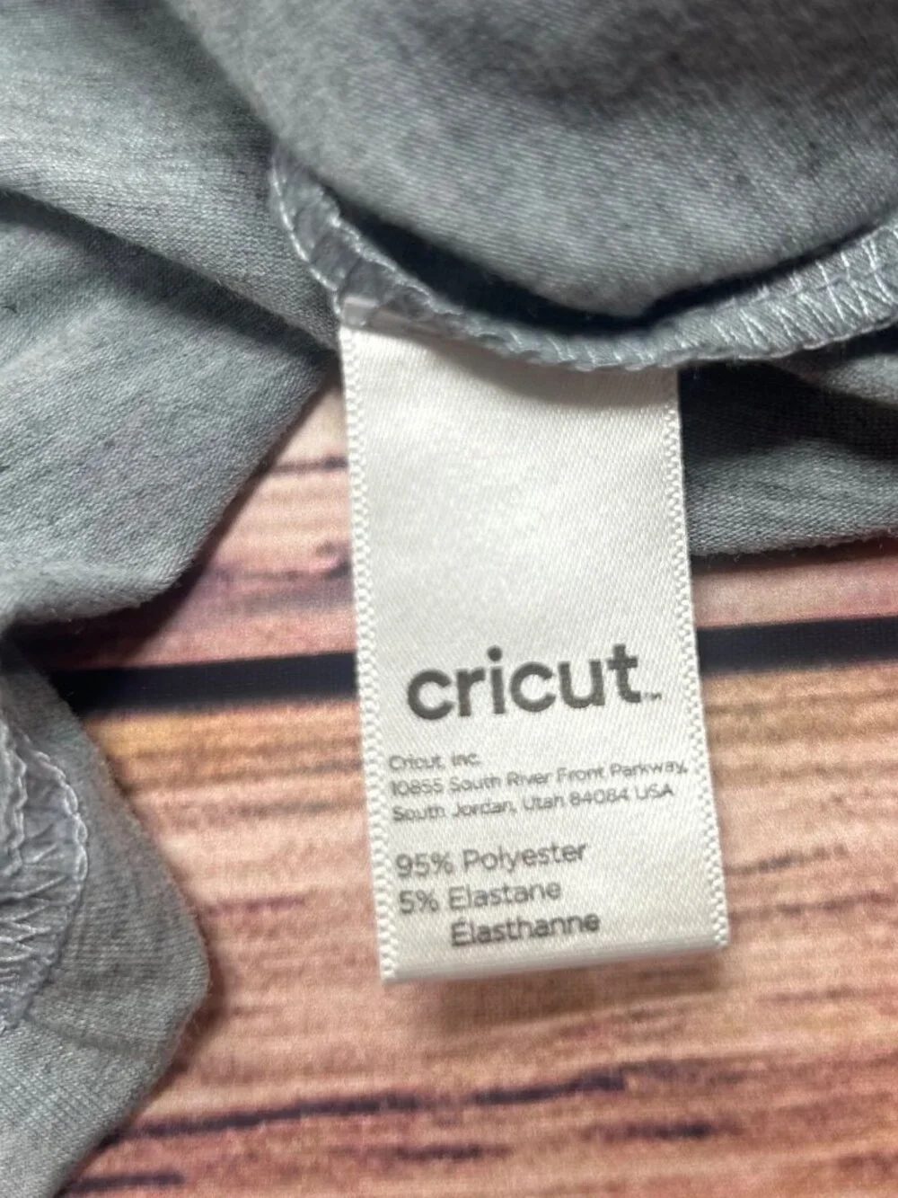 Cricut V-Neck T-Shirt 